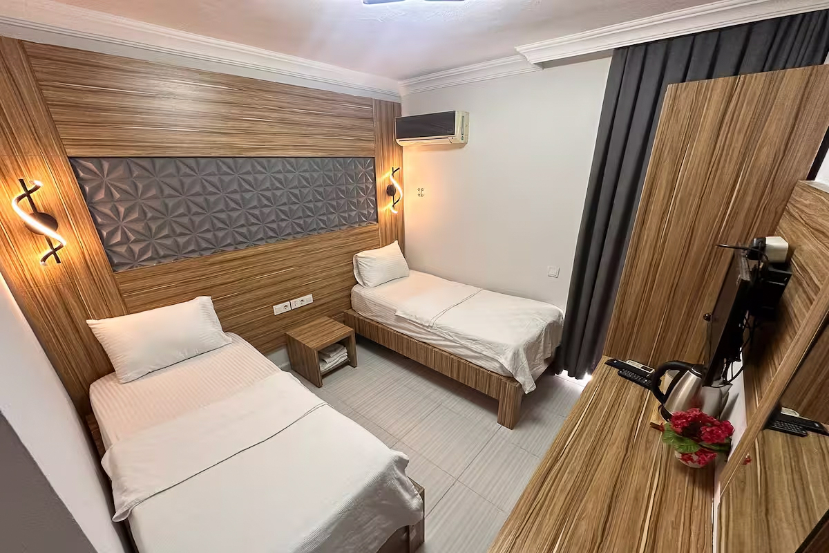 Antalya Çift Single Oda - İki Ayrı Yatak